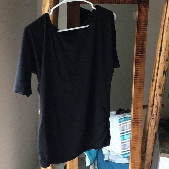 Black, Open-Shoulder, 3/4 Sleeve Top - Picture 4 of 4